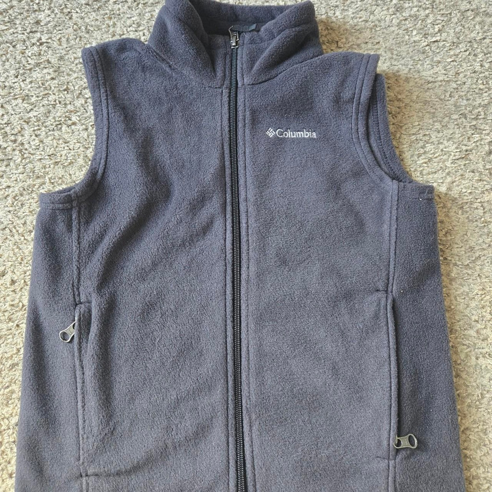 boys Columbia fleece vest
